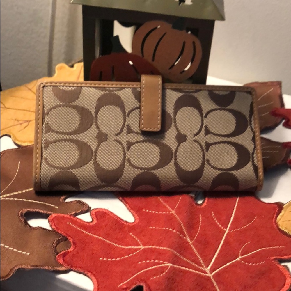 Coach wallet/checkbook excellent condition
